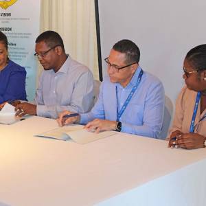 airseychelles-mou_0004_IMG_2964_original
